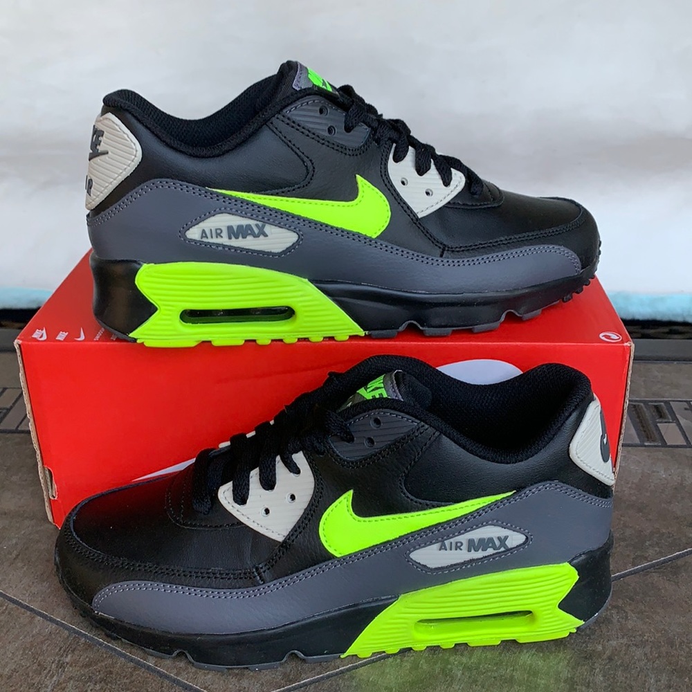 NIKE AIR MAX 90 LTR WMNS - Picture 2 of 14